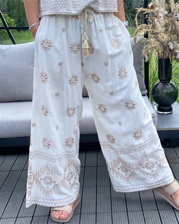 Cabana Living Aosta 25039 Viddebukser Off-White 